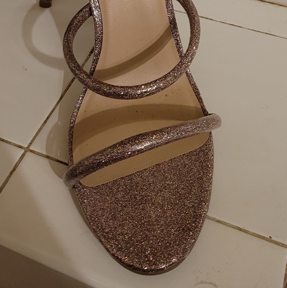 Bebe Pink Heels 👠 - Picture 2 of 5